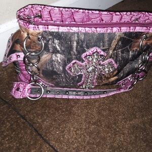 Pink camo purse and wallet